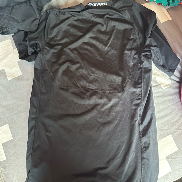 nike sports tshirt for mens - Picture 3 of 3